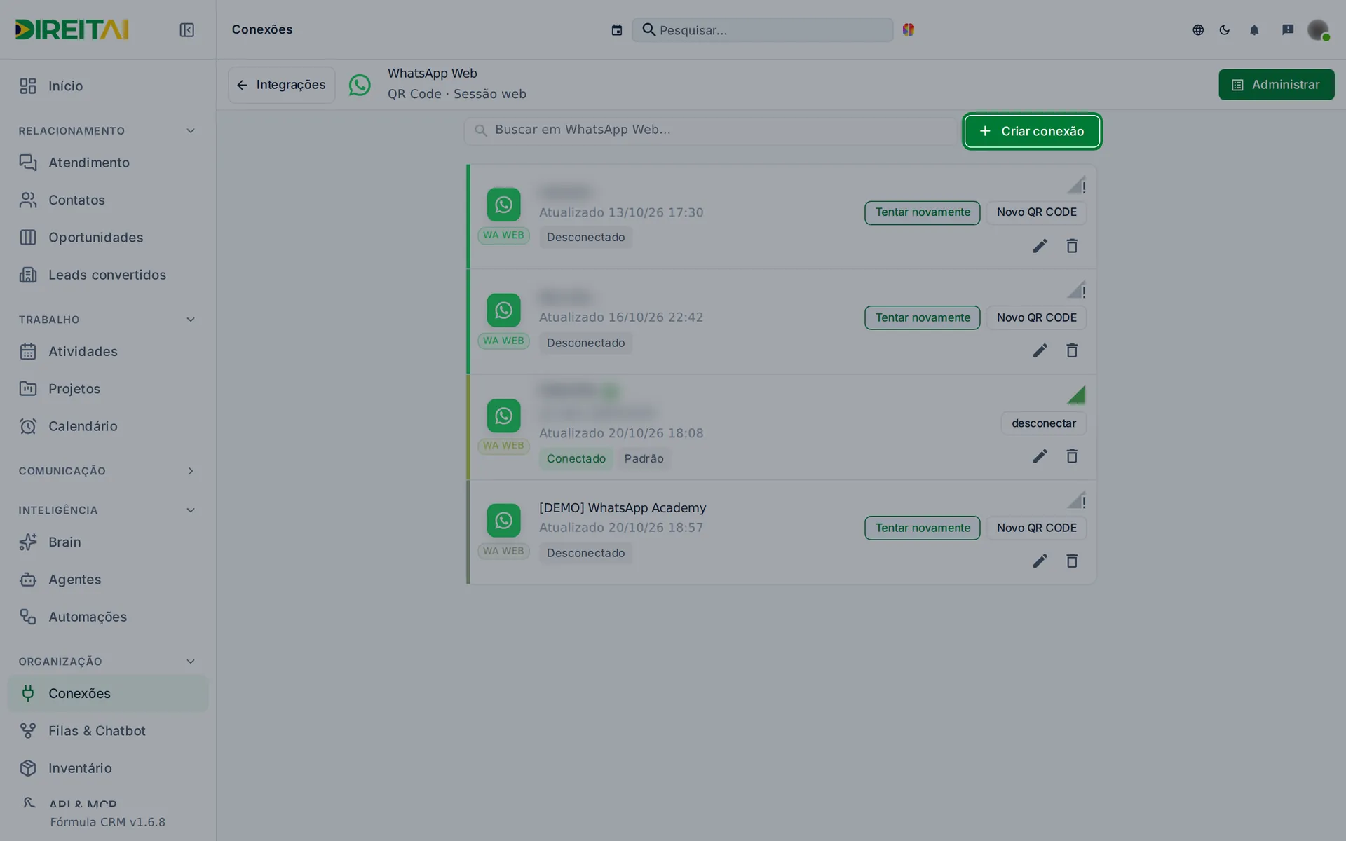 Lista de conexões WhatsApp Web, com nomes desfocados, status e o botão Criar conexão destacado